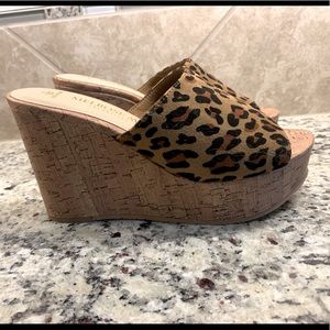 Melrose Avenue Wedge Sandals - 8 - NEW